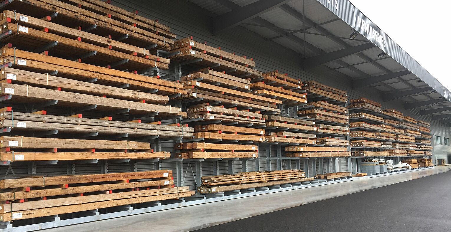 [Translate "Portugal"] Cantilever racking timber trade