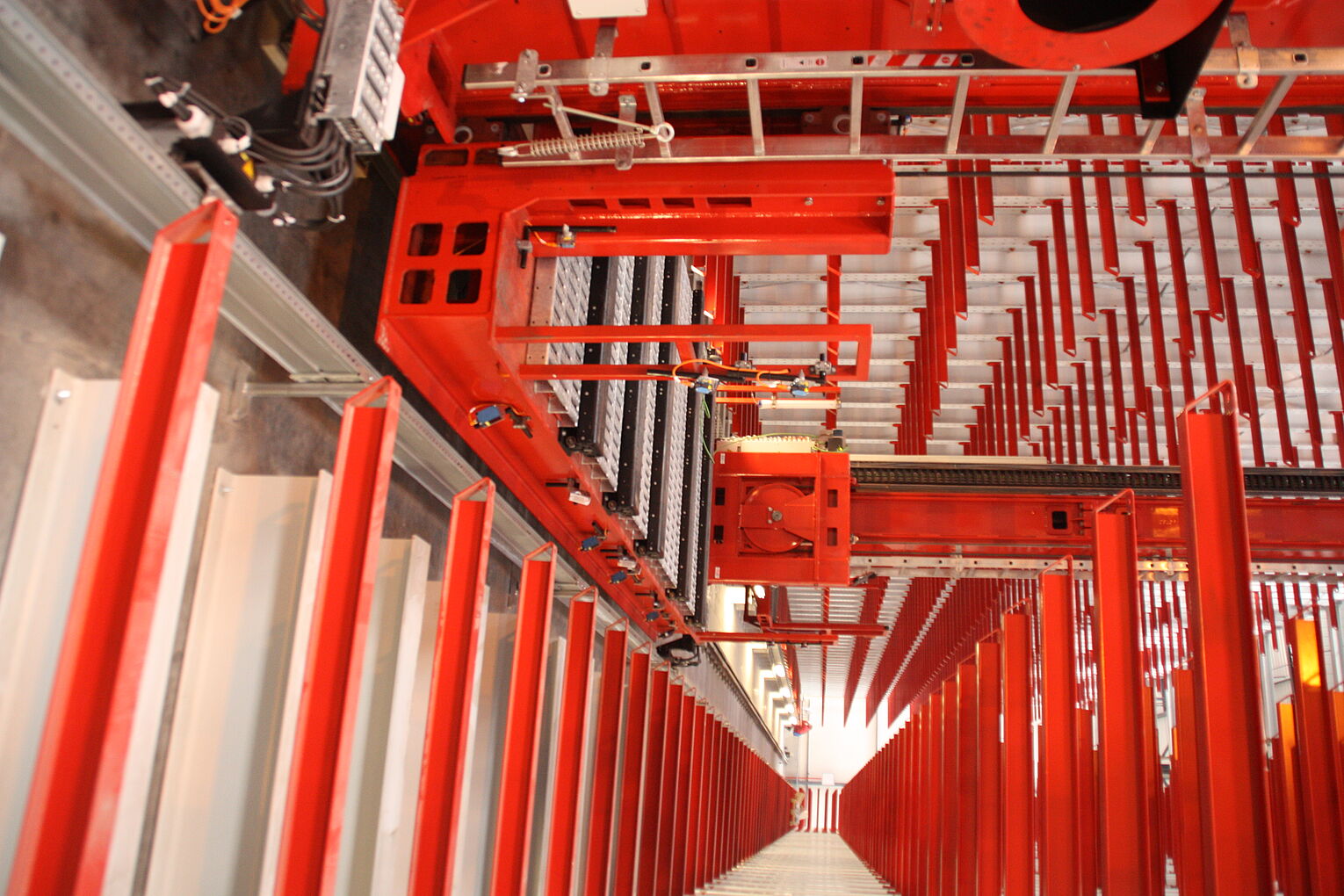 [Translate "Portugal"] Cantilever racking system by OHRA