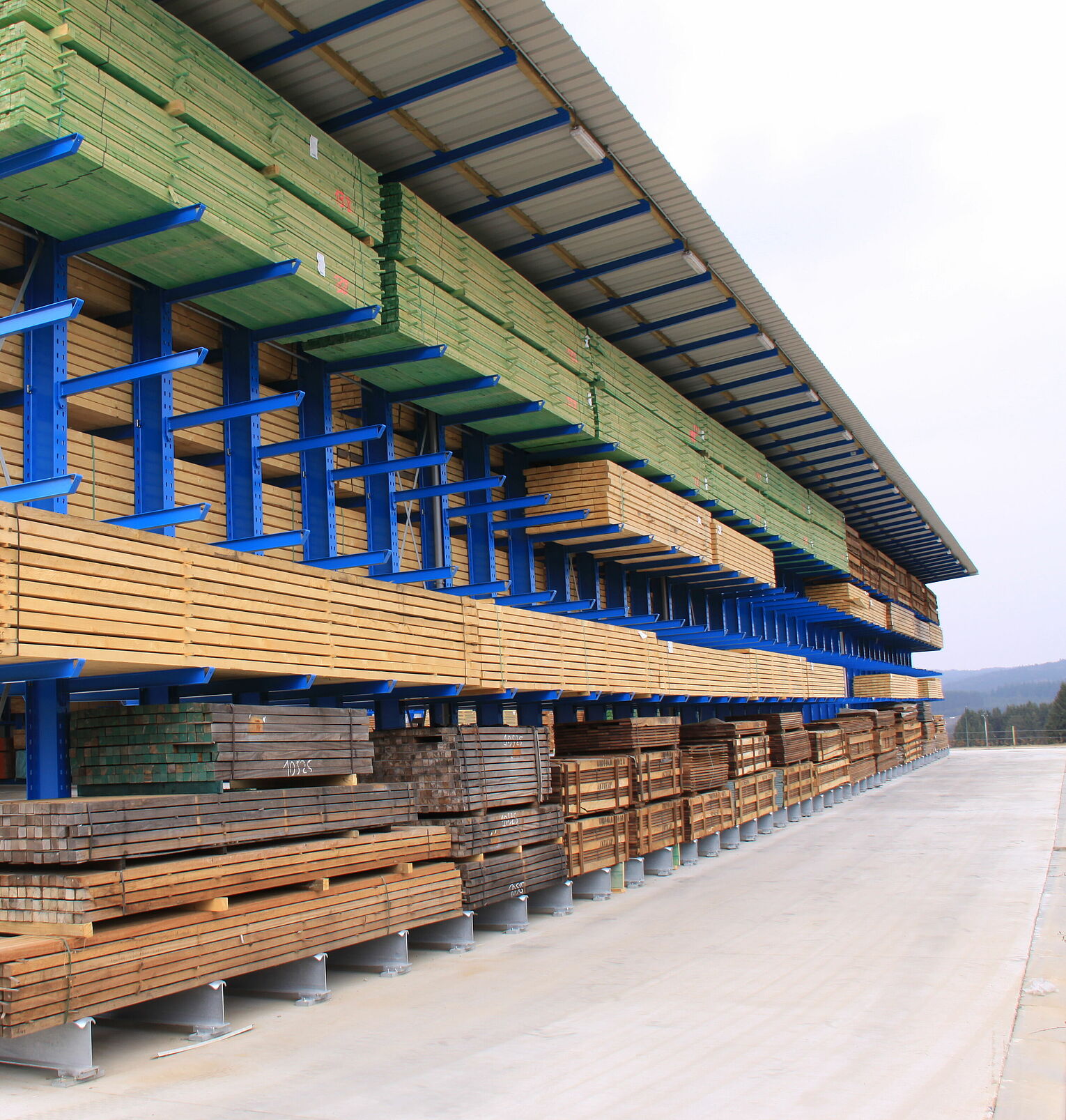 [Translate "Portugal"] Cantilever racking Yard racking