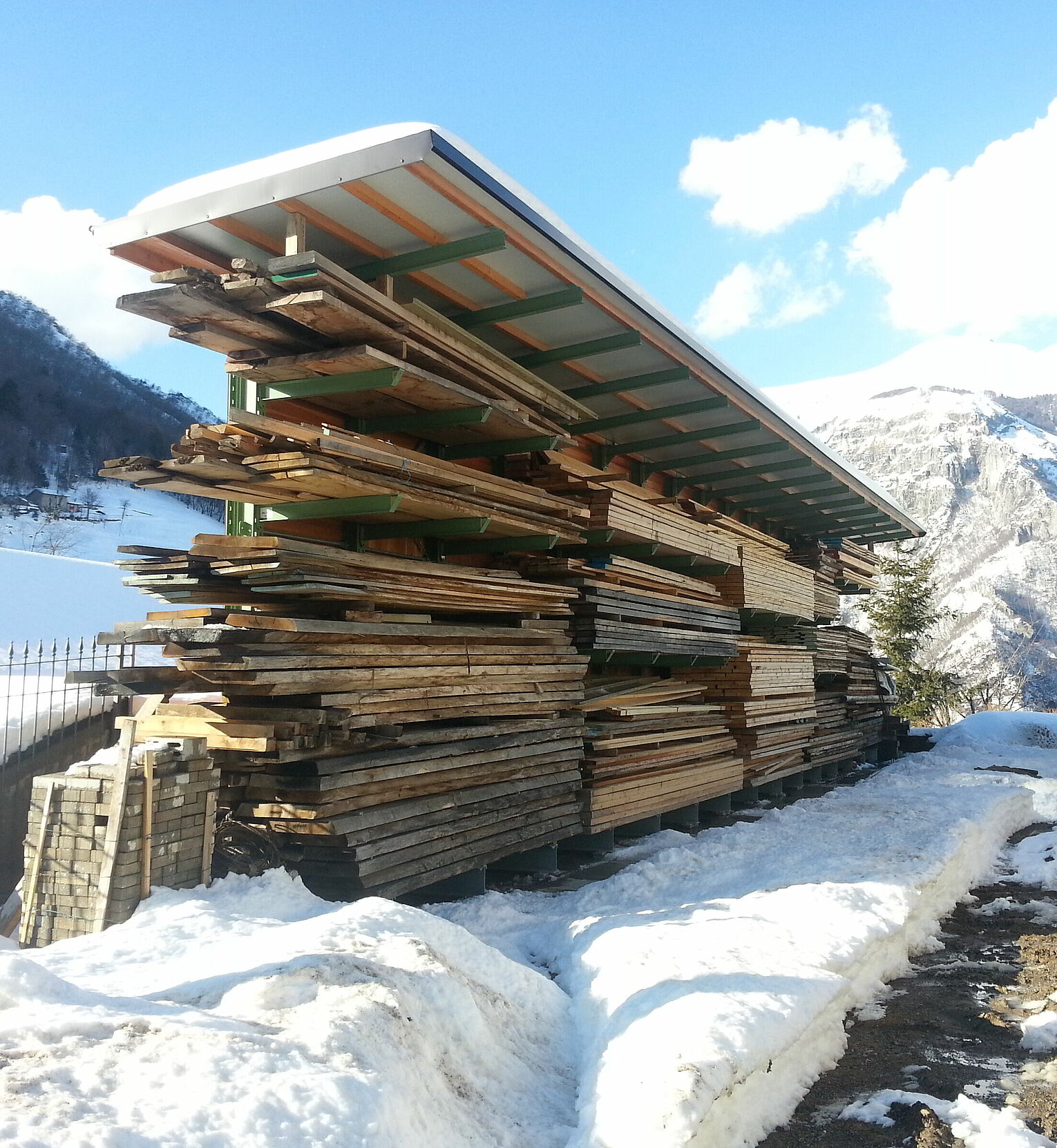 [Translate "Portugal"] Cantilever racking Yard racking