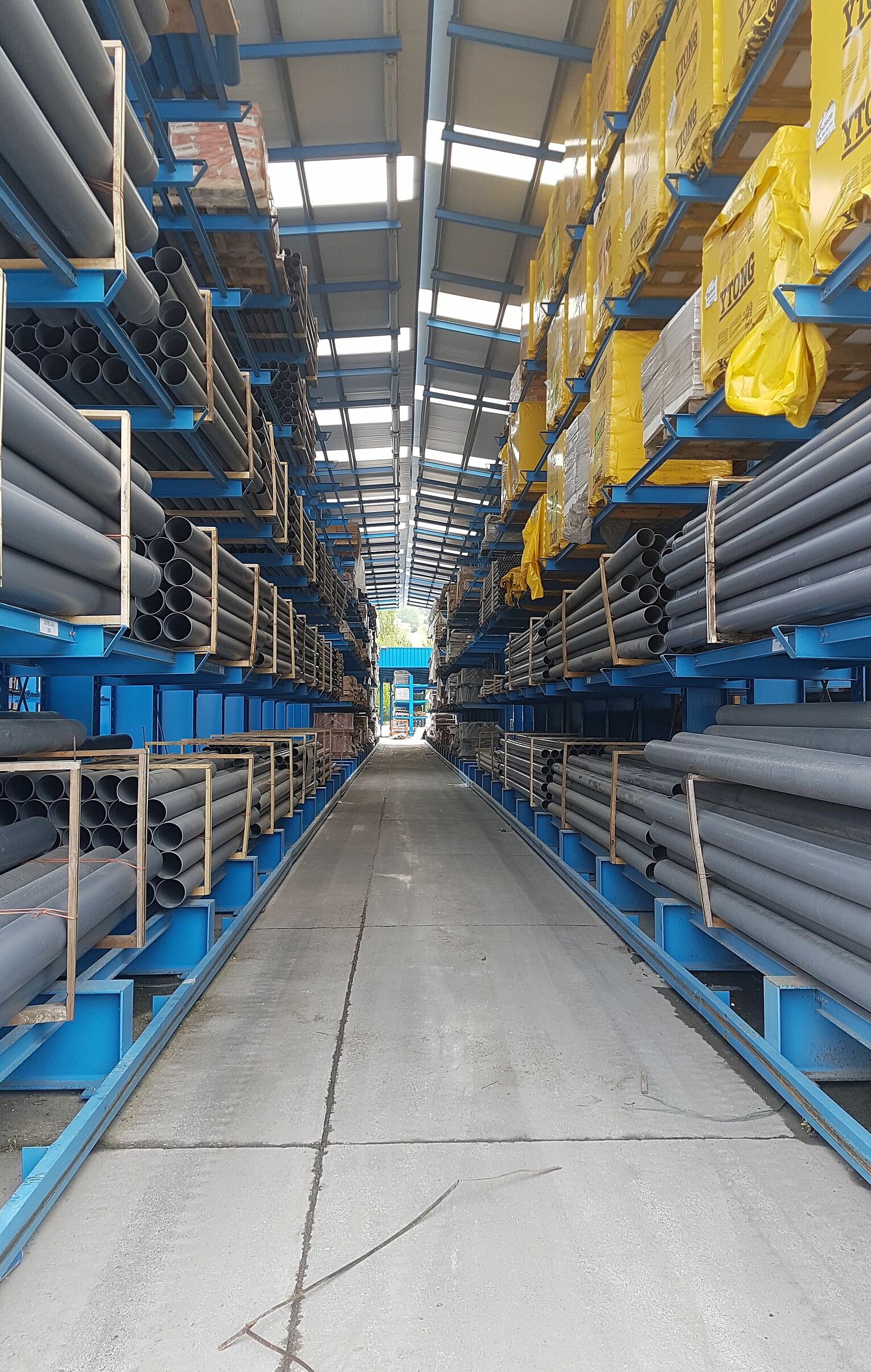 [Translate "Portugal"] Cantilever racking building material